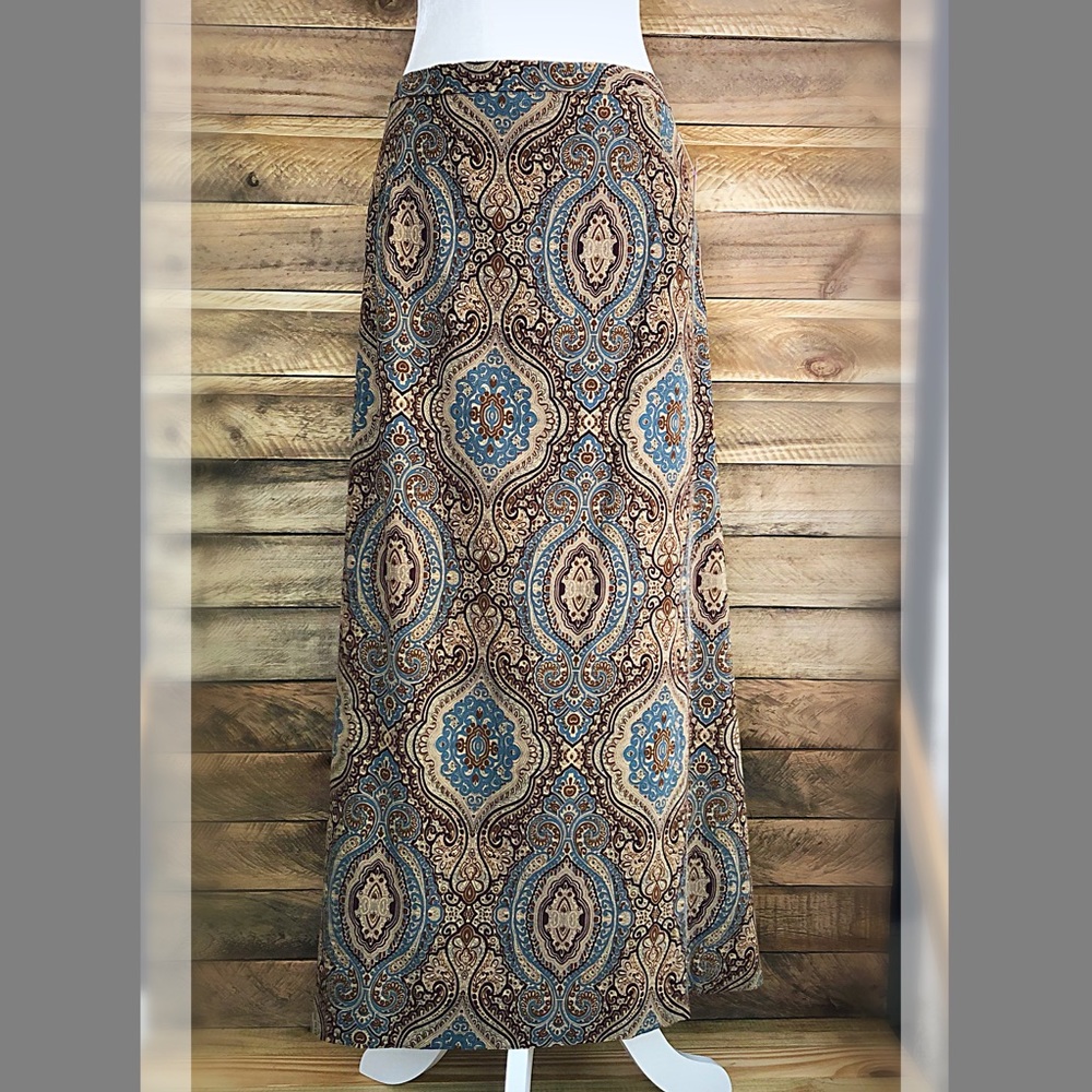 Russell Kemp woman New York print maxi skirt